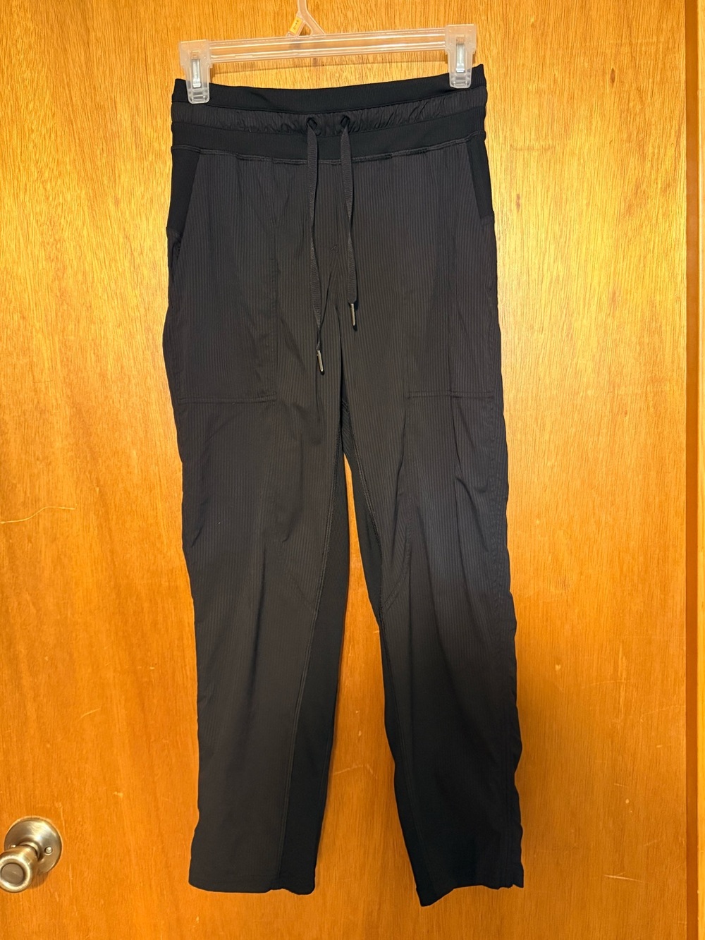 Lululemon Black Dance Studio Stretch Crop Length Active Pants sz 2 Like New